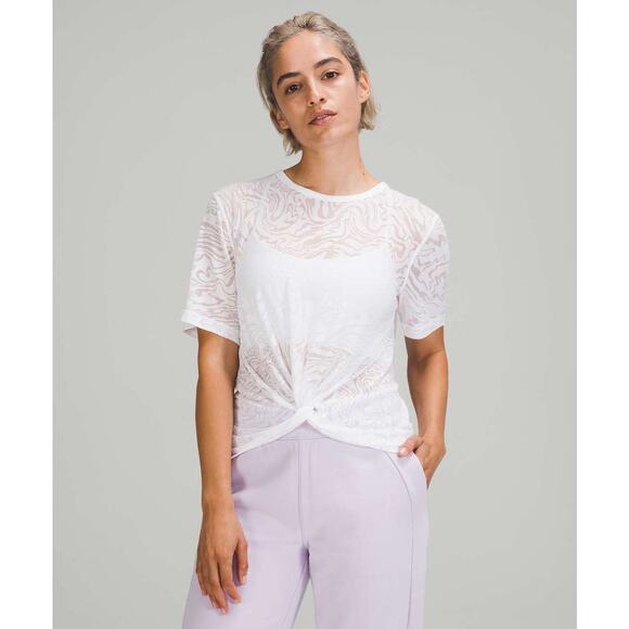 Lululemon Crescent Tee *Veil White Size 4/6 - Picture 1 of 5